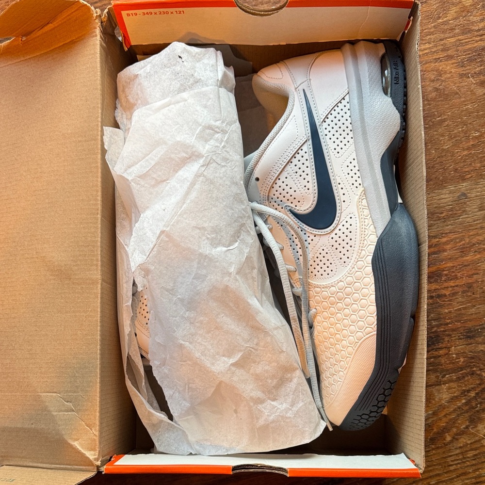 Nike Men's White Athletic Shoes with Black Swoosh - Picture 7 of 7